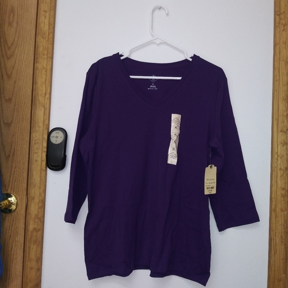 St. John's Bay long sleeved tee shirt - Picture 1 of 2